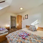 Valley Park 1 By Interhome